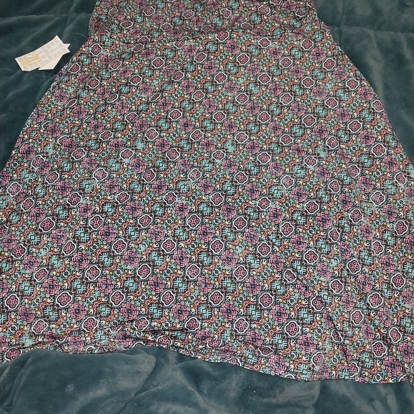 Azure NWT LuLaRoe 3XL COMFY SKIRT! - Picture 2 of 9